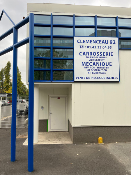 Atelier de carrosserie à Nanterre